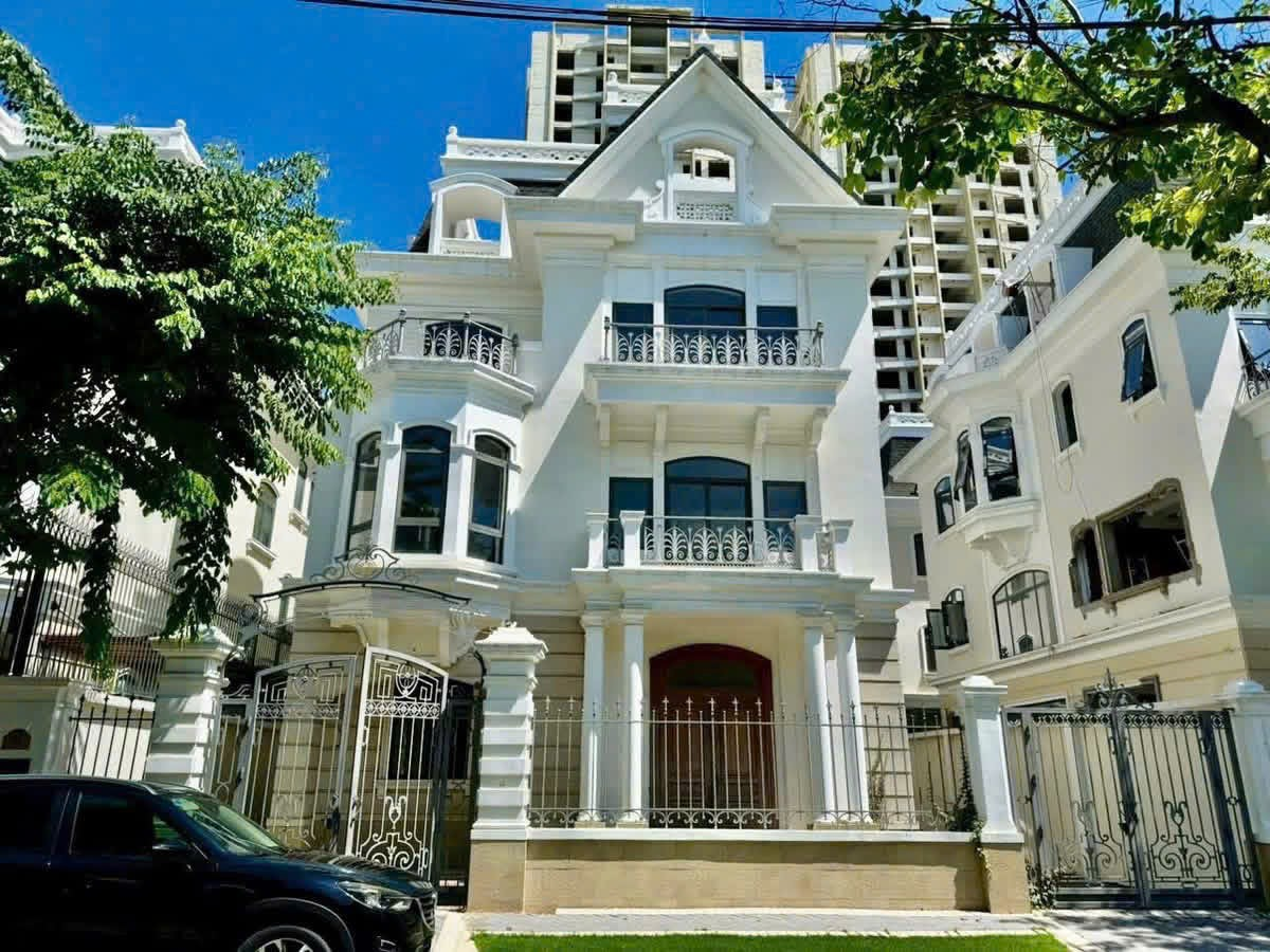 Máº·t tiá»n cÄƒn villa táº¡i khu biá»‡t thá»± Victoria Village